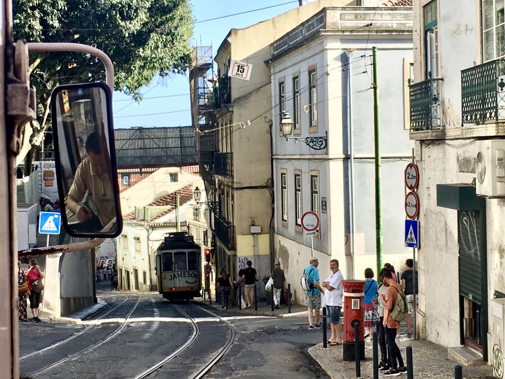 Cartierul Alfama din Lisabona