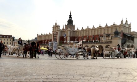 Cracovia – o poveste cu trăsuri, castele și drumuri regale